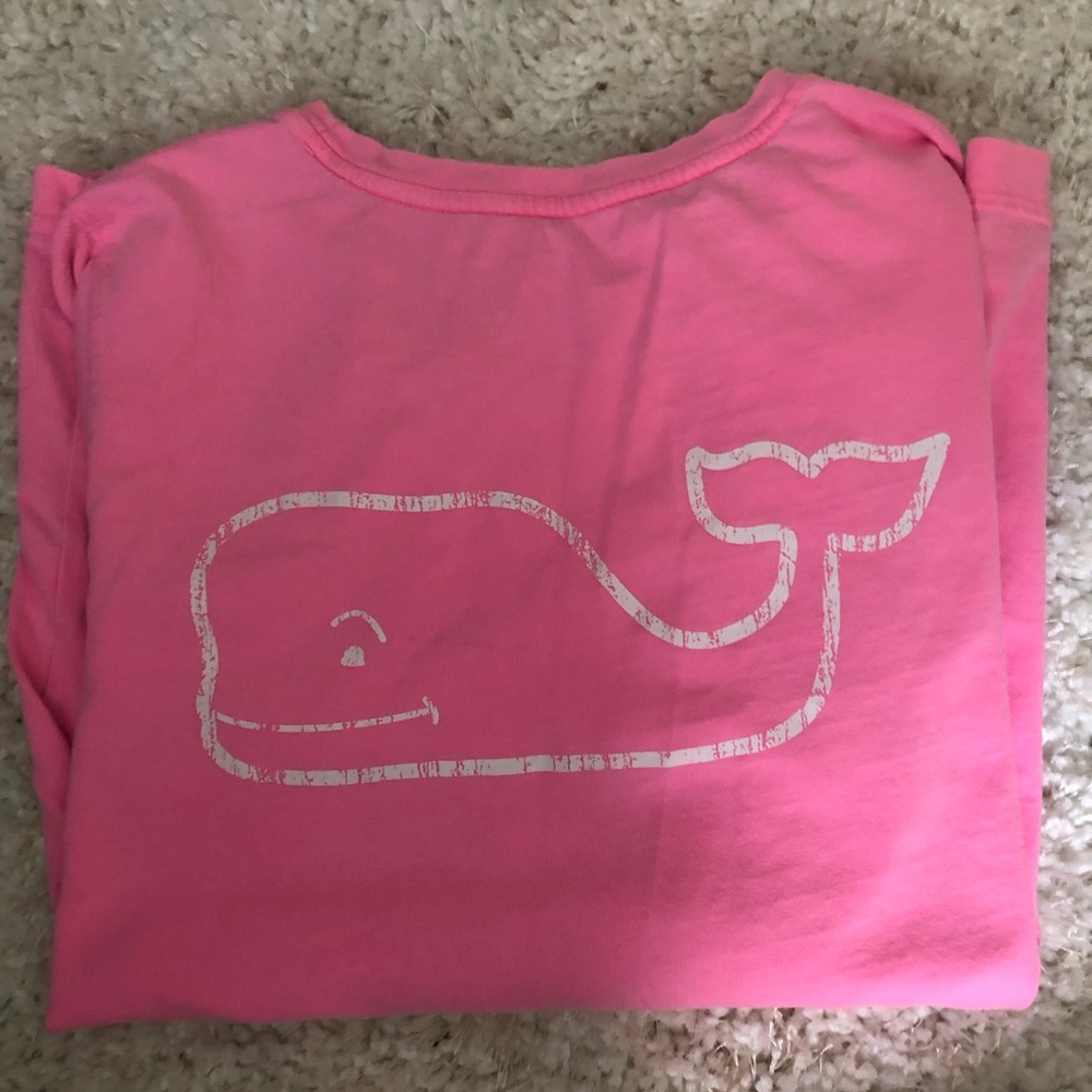 Vineyard vines tee